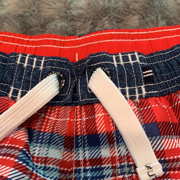 Nautica Swim Trunks Boys Size 7 Like New - Picture 2 of 6